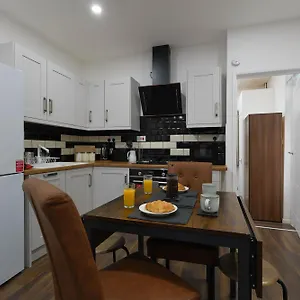 Apartment Stylish In Centre - Walk Everywhere, Cardiff